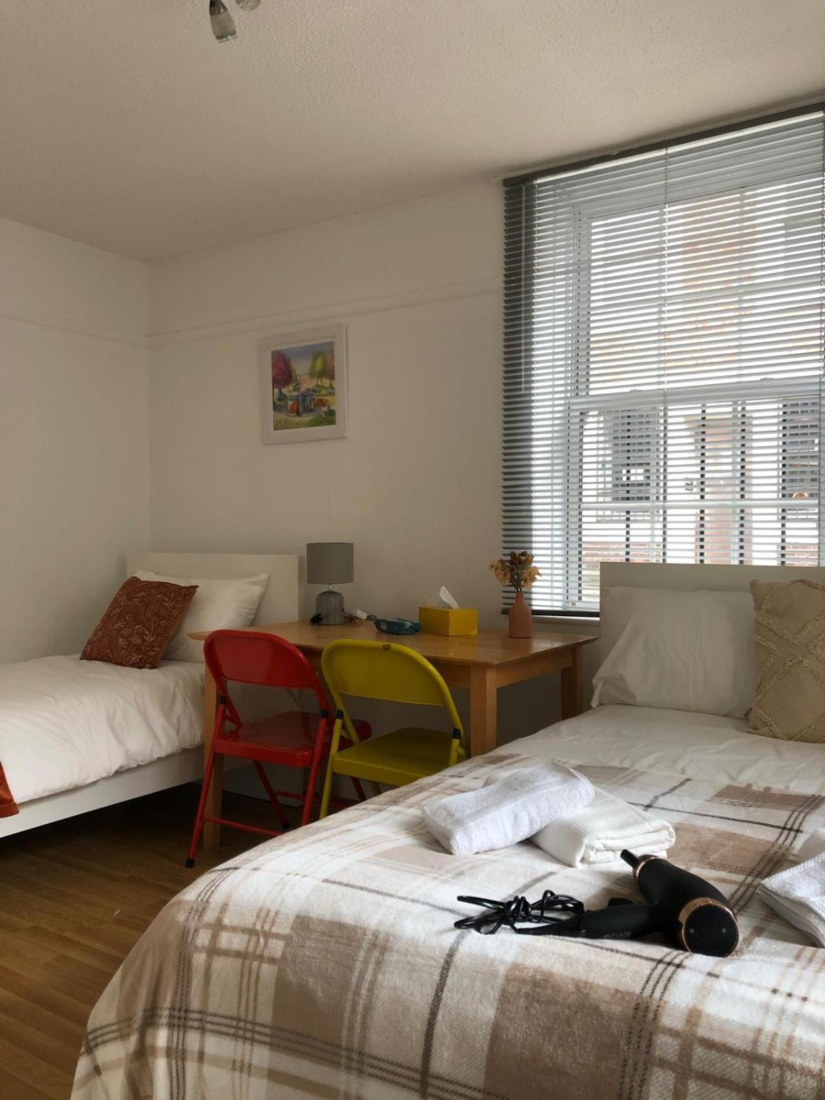 Comfy Private Bedrooms Near O2 Forum Kentish Town, Camden Londra Dış mekan fotoğraf