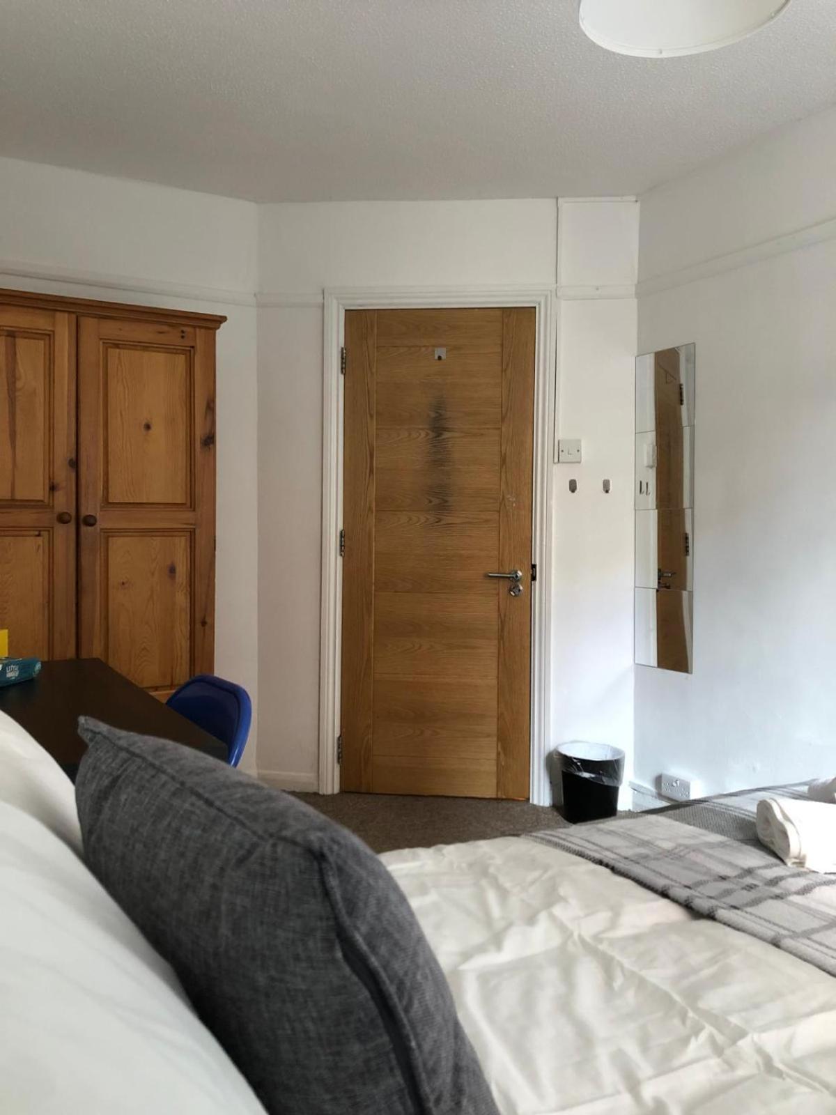 Comfy Private Bedrooms Near O2 Forum Kentish Town, Camden Londra Dış mekan fotoğraf