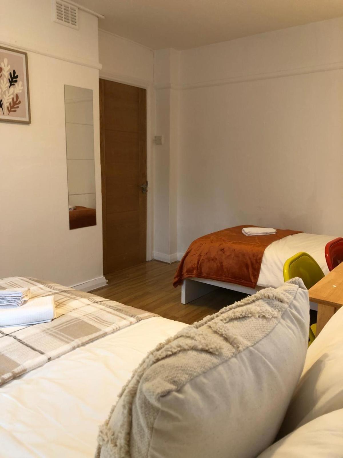 Comfy Private Bedrooms Near O2 Forum Kentish Town, Camden Londra Dış mekan fotoğraf